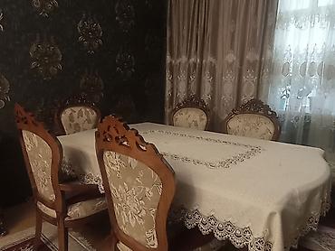 pufik divan: Barokko üslubunda dəst mebel Tərkib: - 1 ədəd üçnəfərlik divan - 1 — 6