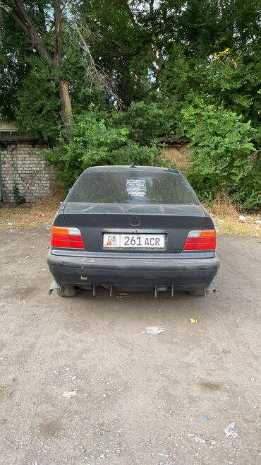 машина бемвы: BMW 3 series: 1992 г., 1.6 л, Механика, Бензин, Седан
