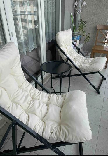 Bağ kresloları: Həm şezlonqlar həm də sehpa qatlana bilir, komfortludur, bağ evi — 3