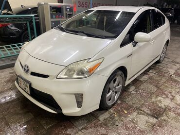 Toyota: Toyota Prius: 2013 г., 1.8 л, Вариатор, Гибрид, Минивэн