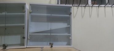 Мебель: 2 eded vitrin hec bir prablemi yoxdu
