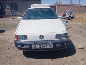машины на кредит: Volkswagen Passat: 1992 г., 1.8 л, Механика, Бензин, Седан