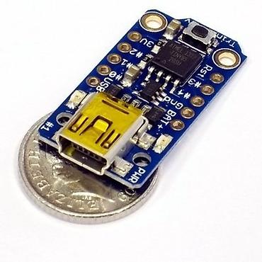 termi: Adafruit Trinket 5V ATtiny85 mikrokontrolleri üzərində qurulmuş — 2