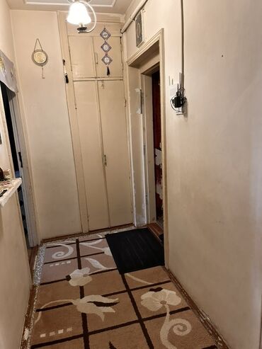 Binalar: Orta təmirli təmirə ehtiyacı var. Həyətdə bağı var, su quyusu, wifi -da lalafo.az — 9 Binalar: Orta təmirli təmirə ehtiyacı var. Həyətdə bağı var, su quyusu, wifi — 9