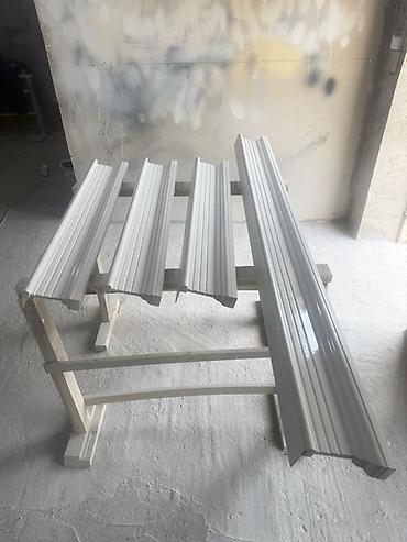 bezekli herifler ad yazmaq: Mebel və interyer üçün dekorativ plintus/profil hissələri - Material — 7