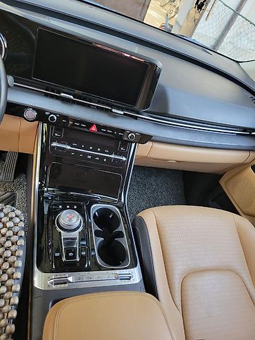Kia: Kia Carnival: 2021 г., Минивэн — 12