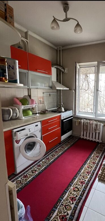 продаю кухонный шкаф: Кухонный гарнитур, Шкаф, цвет - Красный, Б/у