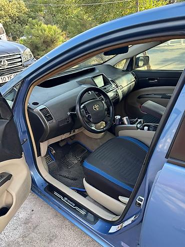 prius r17: Toyota Prius (2-ci nəsil) – mavi rəng, hibrid hatchback — 10