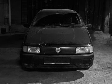 кулиса на пасат б3: Volkswagen Passat: 1988 г., 1.8 л, Механика, Бензин, Седан