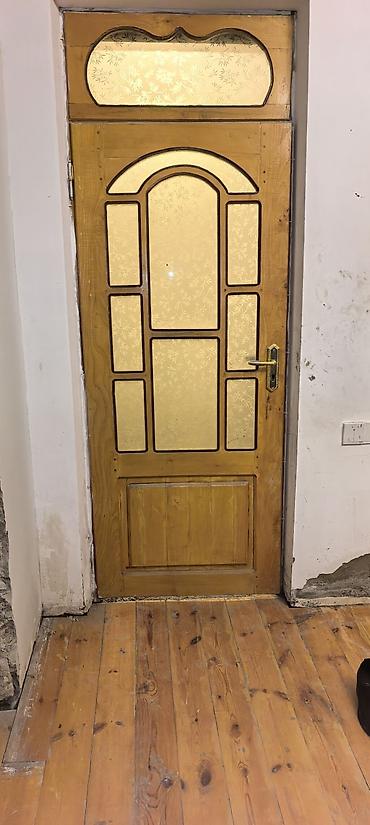 metbex esyalari: Ölçüsü hündürlük 2.40. eni 90 sant. 3 ədəddir. biri ağ rrəngdə — 1