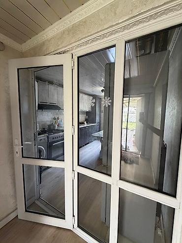 Продажа коттеджей и домов: 🏡 **СРОЧНО ПРОДАЁТСЯ УГЛОВОЙ ДОМ!** 📍 Бишкек, ж/м Ак-Босого\ 🌳 — 15