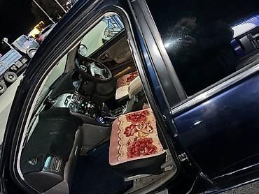 Другие автомобили: Седан бизнес‑класса темно-синего цвета. Просторный салон с мягкой — 14