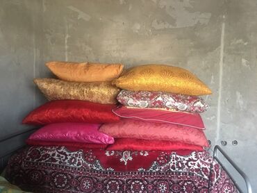 Матрасы: Для шеи Б/у Обычная Пух, Перо Подушка, Самовывоз