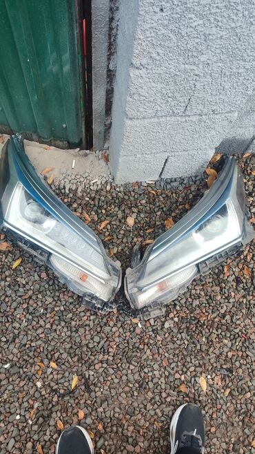 дополнительная фара: Комплект передних фар