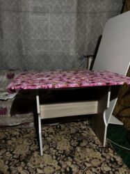 детскую кроватку кроватка к: Продается стол бежевого цвета с 3 стульями