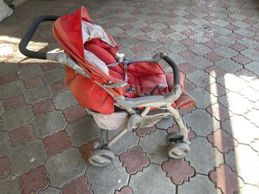 детскую коляску американскую: Коляска, цвет - Красный, Б/у