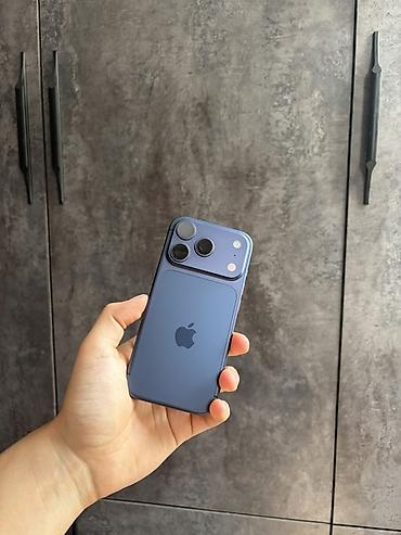 IPhone 17 Pro, Б/у, 256 ГБ, Синий, Защитное стекло, 100 %