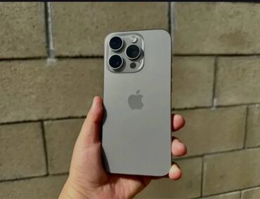 срочно срочно продаю горит: IPhone 15 Pro, Б/у, 256 ГБ, Natural Titanium, Зарядное устройство, Защитное стекло, 89 %