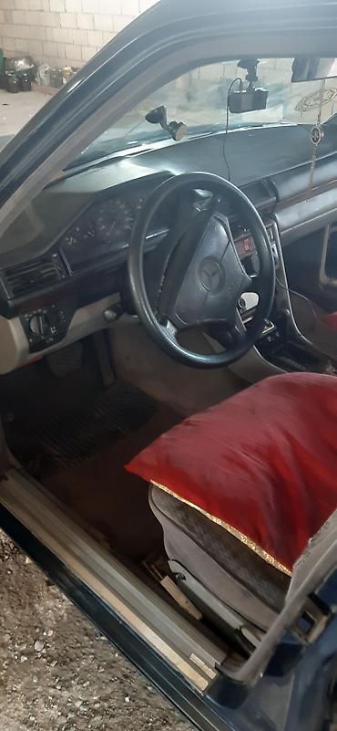 mercedes vito 8 1: Mercedes-Benz E-Class: 2.5 l | 1992 il Sedan — 5