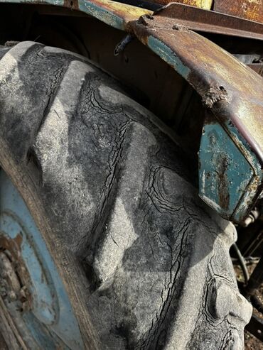 Тракторы ЮМЗ: Продаю трактор юмз-6 год 1987 
Косилка,плуг,мала стоимость договорная — 4