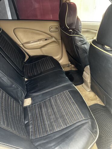 Nissan: Nissan Sunny: 1.3 l | 2008 il Sedan — 12