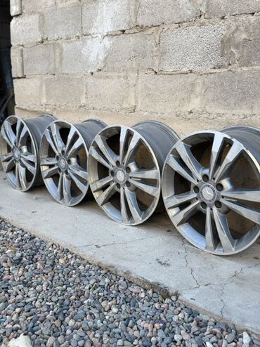 диск на нексия: Куйма Дисктер R 17 Mercedes-Benz, Комплект, тешиктери - 5, Колдонулган