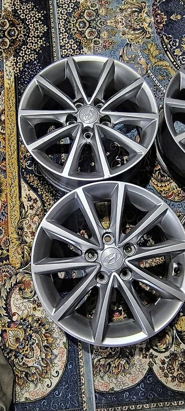 Куйма Дисктер R 16 Hyundai, Комплект, тешиктери - 5, Колдонулган — 3