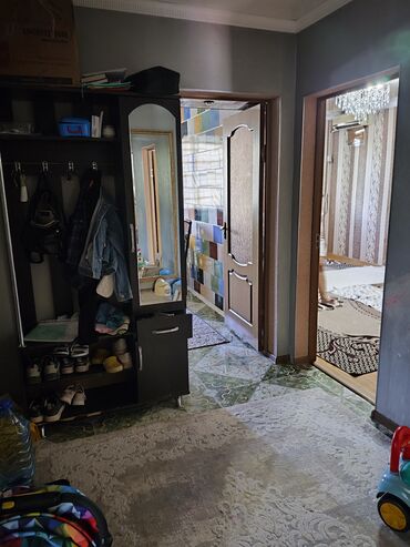 ново повловка: 3 комнаты, 65 м², Индивидуалка, 3 этаж, Косметический ремонт