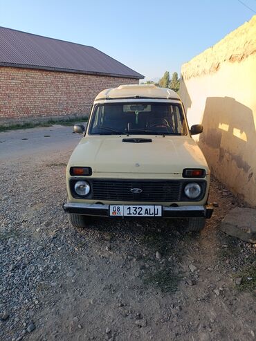 шины на ниву 2121: Редкая модификация LADA 4x4 (Нива) «Лаура» — удлинённый трёхдверный