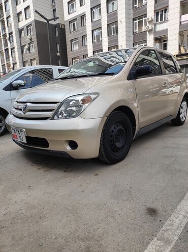 аварийные авто продажа: Toyota ist: 2003 г., 1.5 л, Автоматические, Бензин, Хэтчбэк