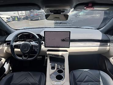 byd e1: Zeekr 001: | 2022 г. Лифтбек — 8