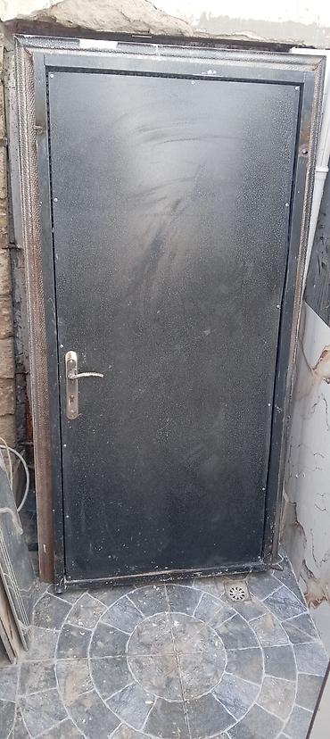 qapı bəzəkləri: Metal giriş qapısı bina evine aoyulub isdifade olunmayib yaxin — 2