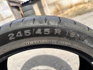 Шины CONTINENTAL R245/45/19 2шт, цена 7000 сом за пару. Шины NEXEN