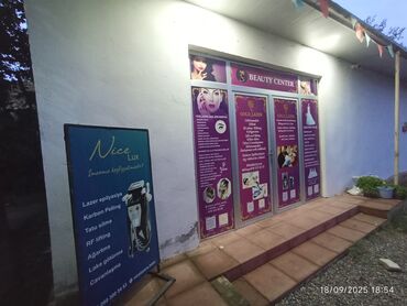 Manikür, pedikür: Manikür, Gellak, şellak, Salonda — 5