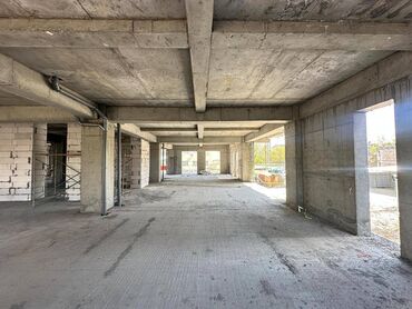 Офисы: Продаю Офис 200 м², Без ремонта, Без мебели, Многоэтажное здание, 2 этаж
