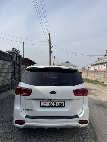 Kia: Kia Carnival: 2018 г., Минивэн — 2