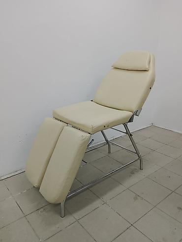 Салонные кресла: Срочно продаю Косметологическая/массажная кушетка с регулировкой — 6