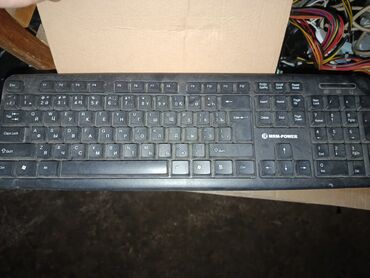 apple keyboard: Клавиатура, Мембранная, Проводное подключение, Размер: 100%