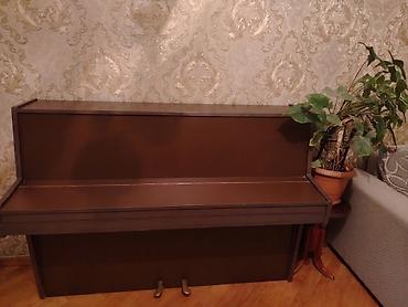 Akustik piano – vertikal model - Korpus: tünd qəhvəyi rəngli, klassik