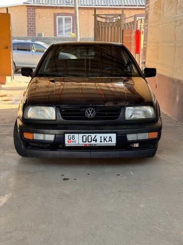 машины 2107: Volkswagen Vento: 1992 г., 1.8 л, Механика, Бензин, Седан