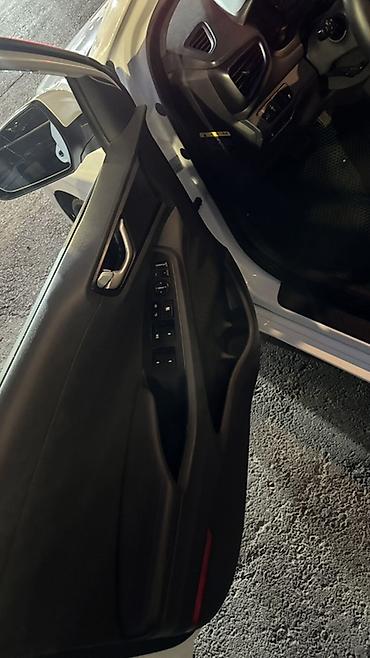 camry universal: Hyundai Ioniq: 2017 г., 1.5 л, Автомат, Гибрид, Хэтчбэк — 5
