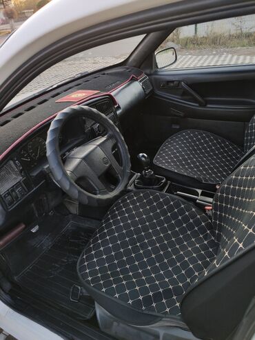 Volkswagen: Volkswagen Passat: 1992 г., 1.8 л, Механика, Бензин, Универсал — 8