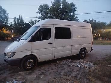низкий кабина: Mercedes-Benz Sprinter
год 2005
обьем 2.2 
средный база 
грузопассажир — 3