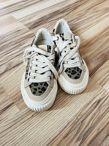 Детская обувь: Zara kids. 32 ölçüdür. 1 dəfə geyinilib. Əla vəziyyətdədir. Dəyərindən — 4