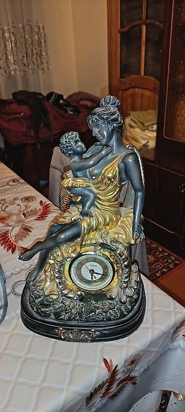 ağ baliq: Məhsul: Dekorativ kolleksiya əşyaları dəsti Tərkib: - Porcelan — 2