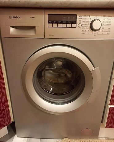 bosch makina: Bosch paltaryuyan. Işləkdi. Hec bir problemi yoxdu. 6kg. 1000 manata