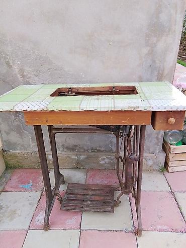 antik samdan: Ayaq pedallı, masaüstü tikiş maşını komplekti SATILIR MÜNASİB QİYMETE — 4