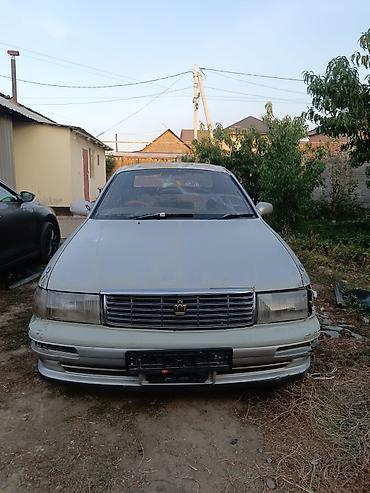 Toyota Crown: 1994 г., 2 л, Автомат, Бензин, Седан