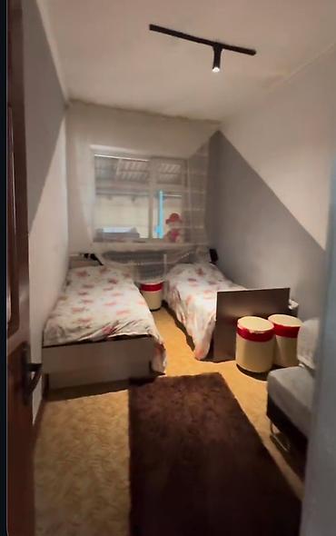 Продажа коттеджей и домов: Дом в центре. Земельный участок 4 сотки. - Кирпичный одноэтажный дом — 11