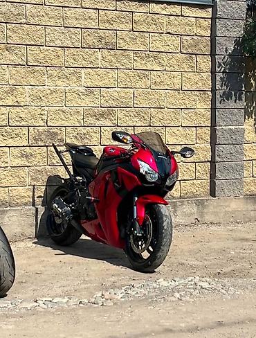 хонда сбр 600 рр: Спортивный мотоцикл Honda CBR 1000RR 2008 года REST Fireblade (серия — 1